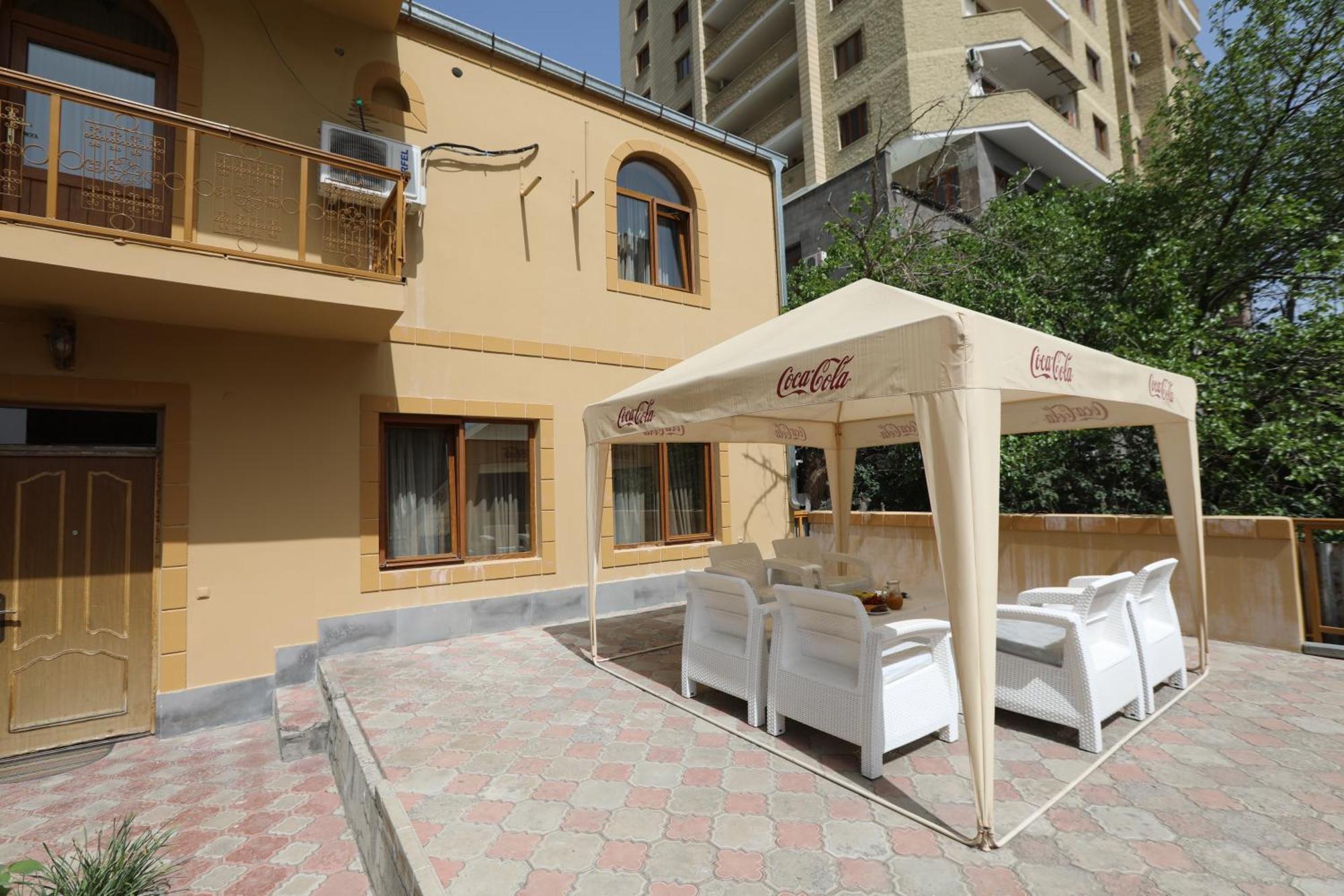 Popock Baghramyan Bed and Breakfast Jerevan Buitenkant foto