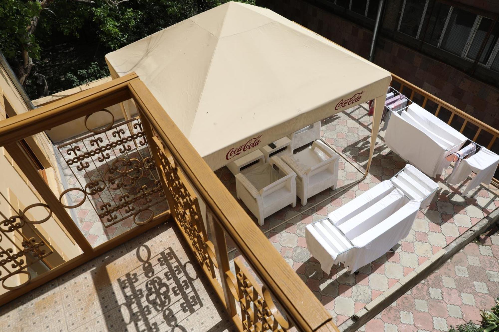 Popock Baghramyan Bed and Breakfast Jerevan Buitenkant foto