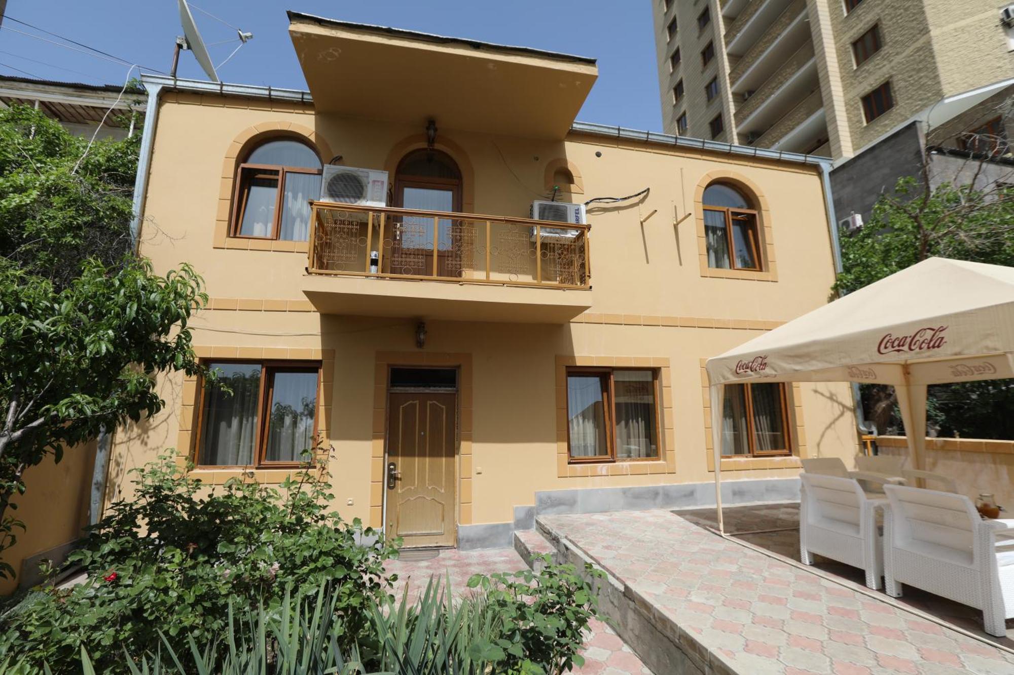 Popock Baghramyan Bed and Breakfast Jerevan Buitenkant foto