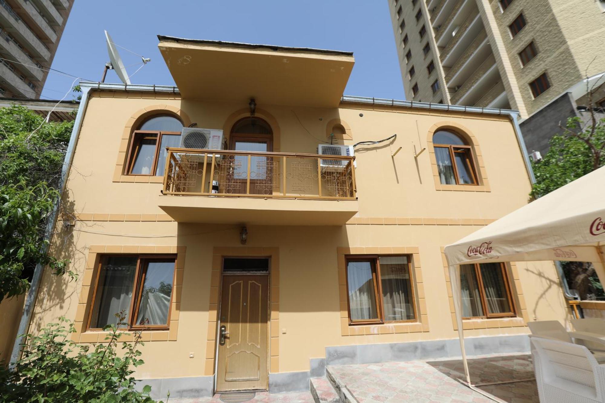 Popock Baghramyan Bed and Breakfast Jerevan Buitenkant foto