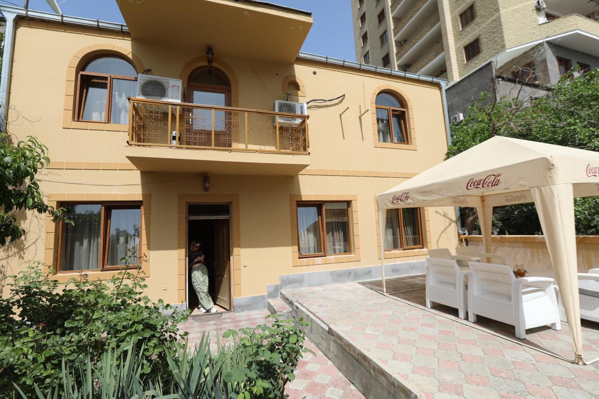 Popock Baghramyan Bed and Breakfast Jerevan Buitenkant foto