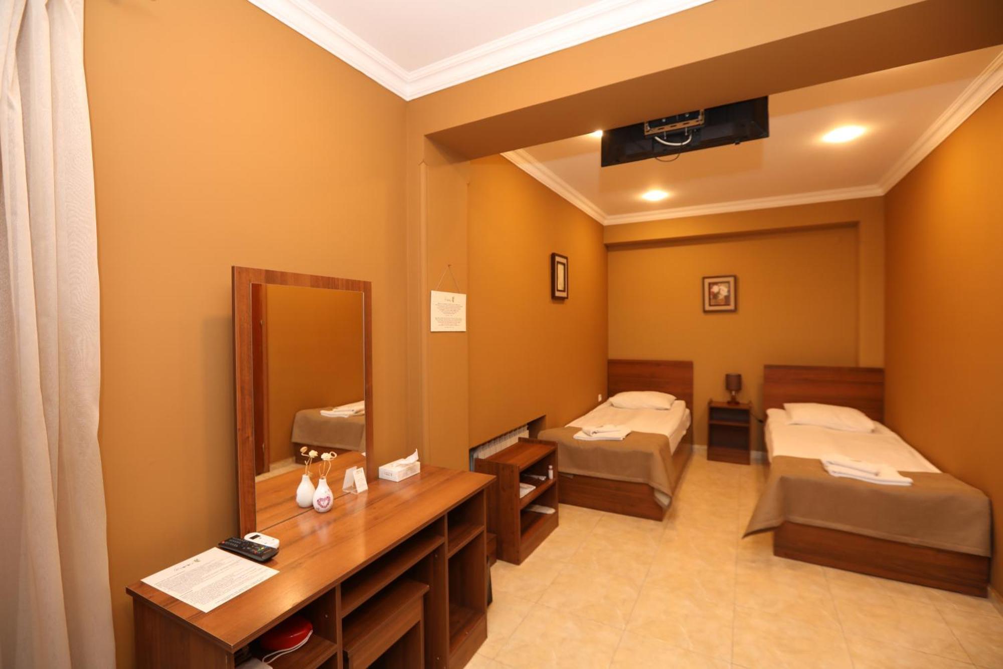 Popock Baghramyan Bed and Breakfast Jerevan Buitenkant foto