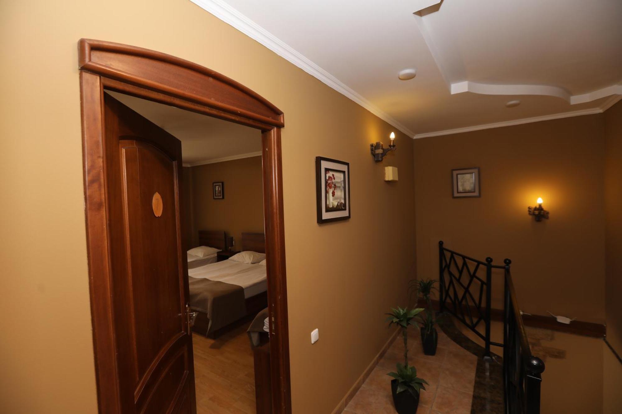 Popock Baghramyan Bed and Breakfast Jerevan Buitenkant foto