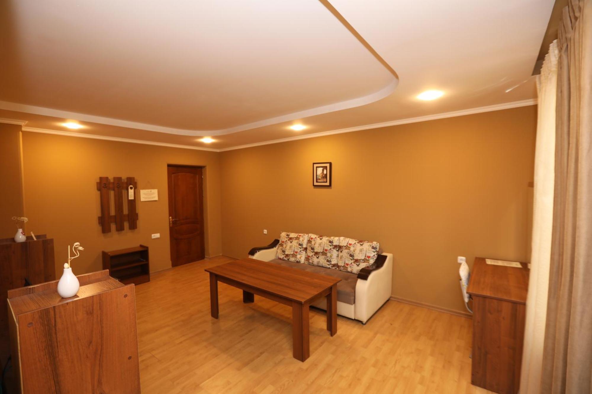 Popock Baghramyan Bed and Breakfast Jerevan Buitenkant foto
